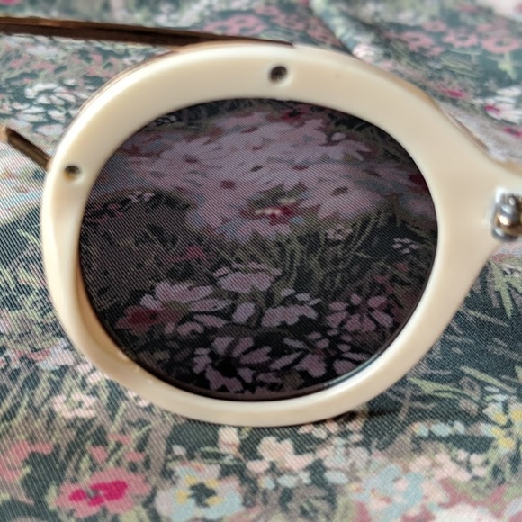 Fun Eclectic Mirrored Sunglasses by A.J. Morgan - Picture 7 of 7